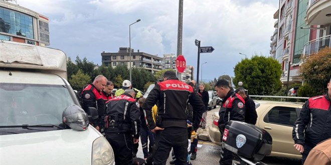 Motosikletli Polis Timi kazaya karıştı: 1 polis yaralı