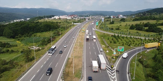 Anadolu Otoyolu İstanbul istikameti yeniden trafiğe açıldı