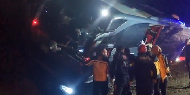 Adana Festivali dönüşü Çorum'da kaza: 23 yaralı