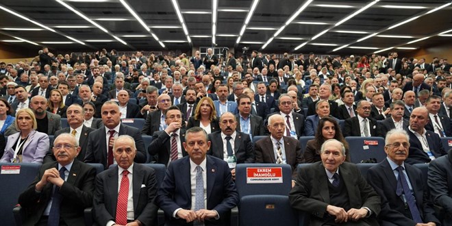 CHP kurultayında Özgür Özel tek aday kaldı