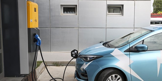 Elektrikli ara� �arj istasyonu say�s� 11 bini a�t�