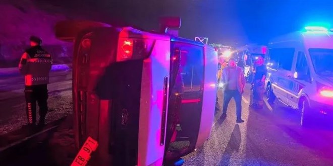 Taziye dönüşü feci kaza: 1 ölü, 10 yaralı