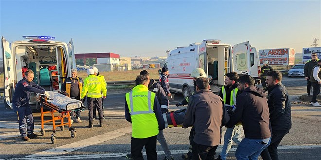 Tekirdağ'da iki işçi servisi kafa kafaya çarpıştı: 18 yaralı