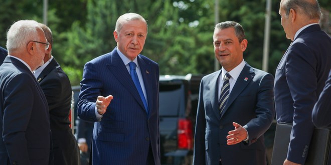 Erdoğan'dan Özgür Özel'e 500 Bin TL'lik Dava