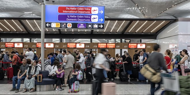 Ramazan Bayramı'nı tatilinde havalimanlarını 6,1 milyon yolcu kullandı