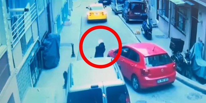 İstanbul'da güpegündüz dehşet! Tartıştığı kadının bindiği taksiye ateş açtı
