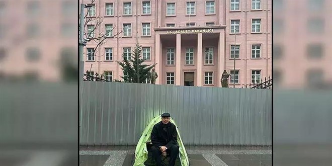 CHP'li Tanal, Adalet Bakanlığı önünde çadır kurdu
