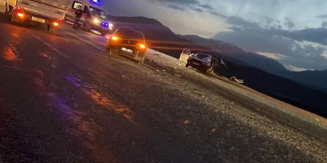 Malatya'da 2 otomobil çarpıştı: 1 ölü