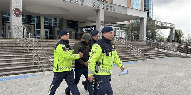 G��men ka�ak��l��� iddias�yla yakalanan �BB �al��an� tutukland�