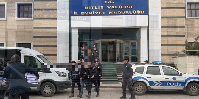 Bitlis'te Parmak �zi Tespitiyle 355 ��pheli Yakaland�