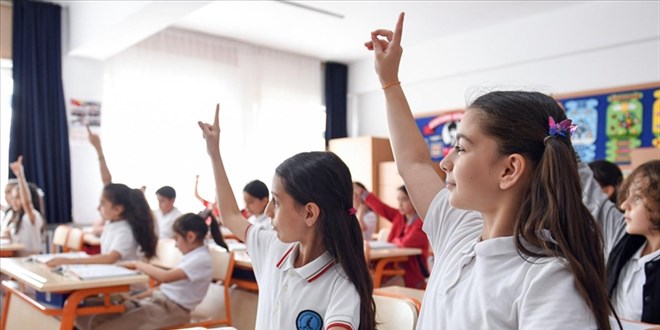 Türkiye'de derslik ve öğretmen başına düşen öğrenci sayısı