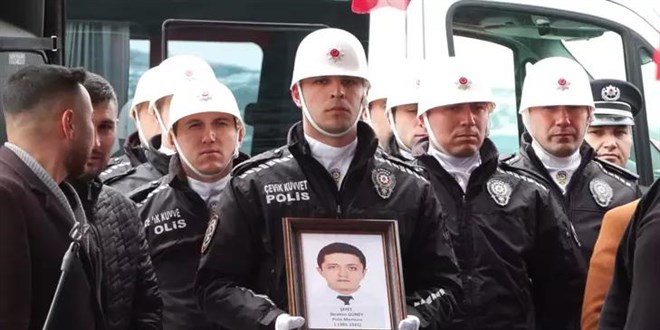 Trafik kazasında şehit olan polis memuru son yolculuğuna uğurlandı