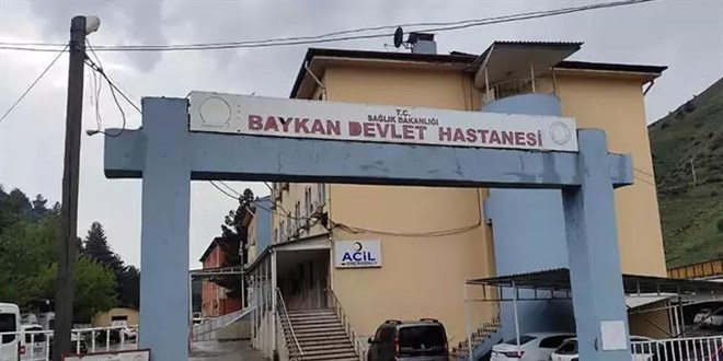 Siirt'te düğüne giden aile kaza yaptı: 1 ölü, 4 yaralı