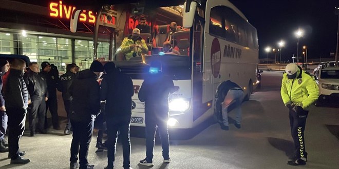 Üzerinden geçti durmadı, otogara giderken kendini ihbar etti