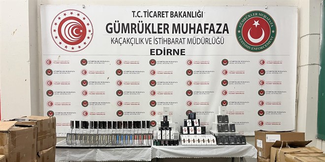 Edirne'de G�mr�kte 46 Bin Elektronik Sigara Ele Ge�irildi