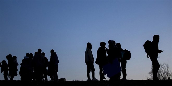 �anakkale'de 22 Ka�ak G��men Yakaland�