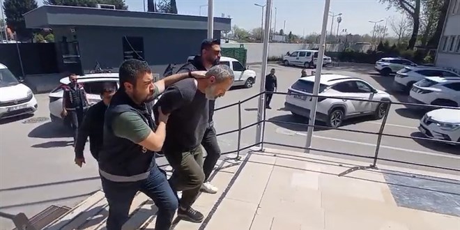 52 suç kaydı vardı, 20 yıl hapis cezasıyla aranıyordu: Yakalandı
