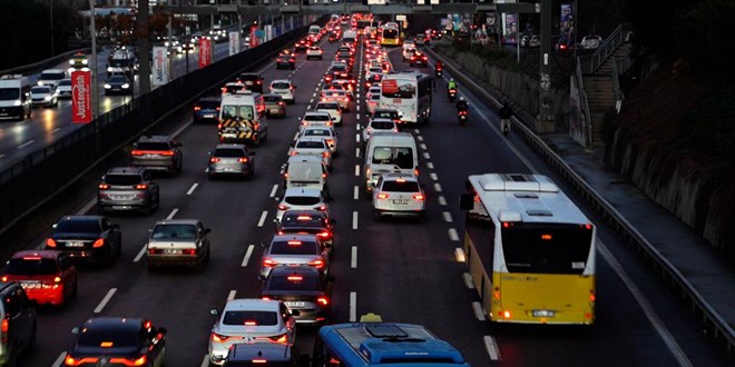 Türkiye'de Trafikteki Araç Sayısı Martta 192 Bin Arttı