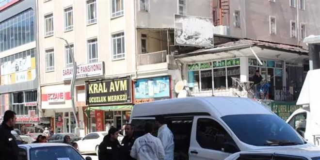 Giyim Mağazasında Silahlı Kavga: 1 Ölü, 4 Yaralı