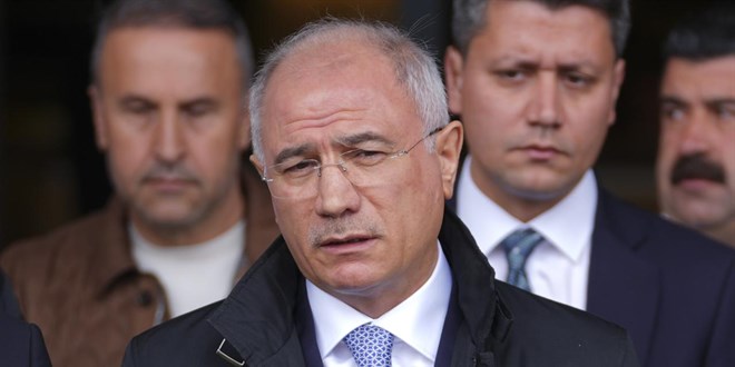 Efkan Ala, Sırrı Süreyya Önder'i Hastanede Ziyaret Etti