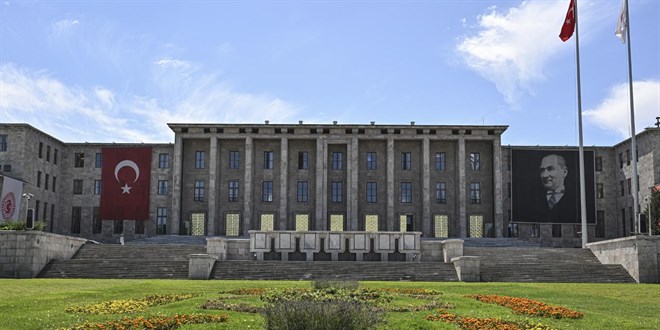 Milli iradenin simgesi TBMM, 105 yaşında