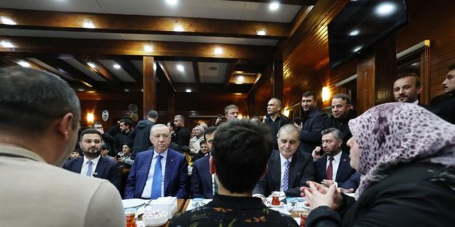 Cumhurbaşkanı Erdoğan, Kağıthane'de vatandaşlarla bir araya geldi