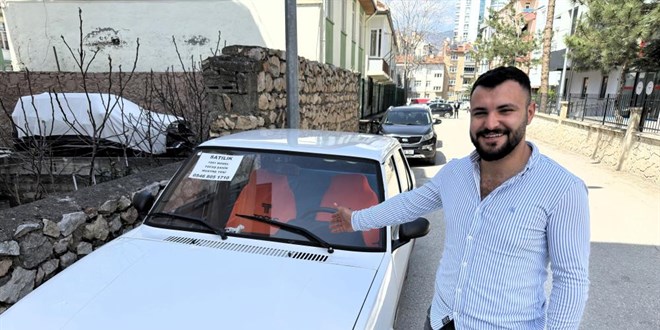 5 saniyelik heves için iki maaşından oldu