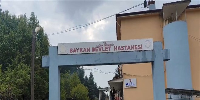 Tır ile minibüs çarpıştı; 2 ölü, 1 yaralı