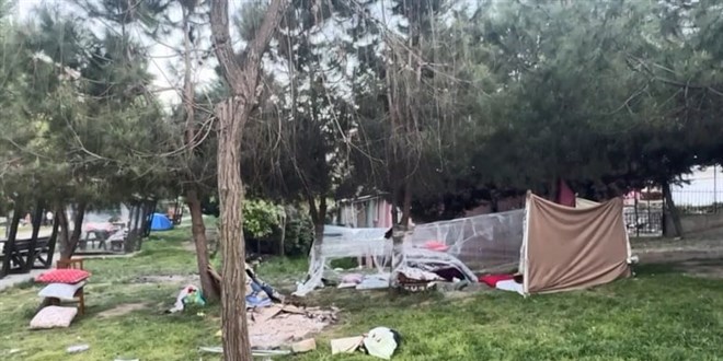 Deprem sonrası parkta kalan eşi ve baldızını vurdu!