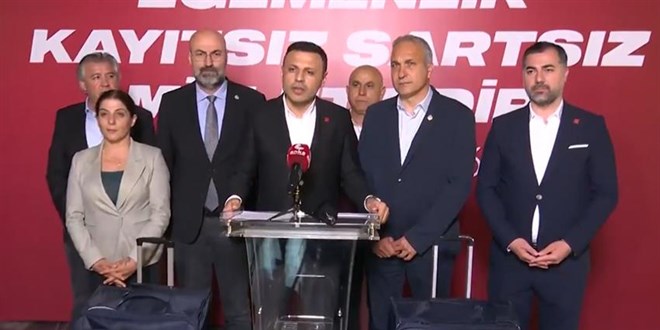 CHP İstanbul İl Başkanı Özgür Çelik'ten 'bavul' açıklaması