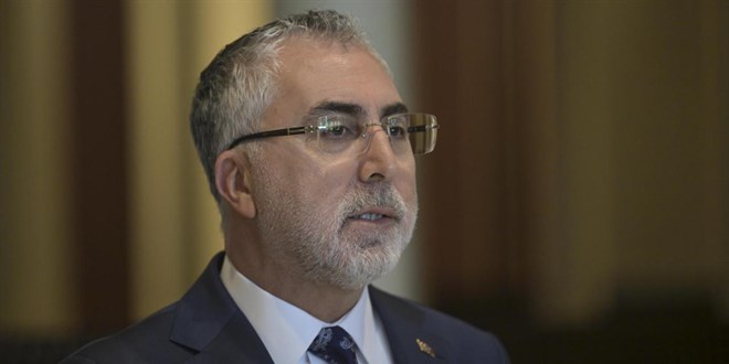 Bakan Işıkhan'dan 1 Mayıs Sergisi Açılışı