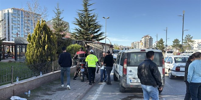 Şüpheli aracı takip ederken kazaya karışan 2 polis yaraladı