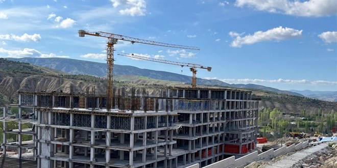 Çankırı'da kule vinçten düşen işçi hayatını kaybetti