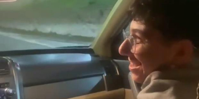 Otostop Çeken Üniversite Öğrencilerinin Rektör Şaşkınlığı