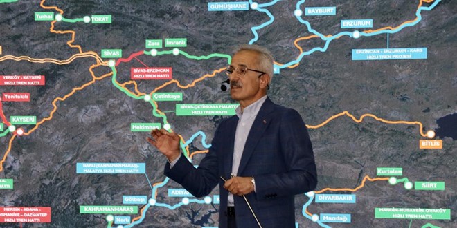 Bakan Uralolu: Trkiye Siber Saldrlara Kar Rol Model!