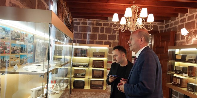 Ankara'da Ziyaret�ileri Ge�mi�e G�t�ren M�ze: Radyo ve �leti�im M�zesi'ne Yo�un �lgi