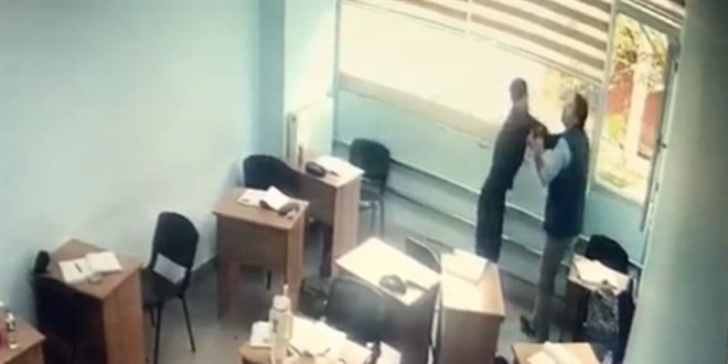 Kurs merkezinde deh�et anlar�: S�n�fa girip ��renciye sald�rd�