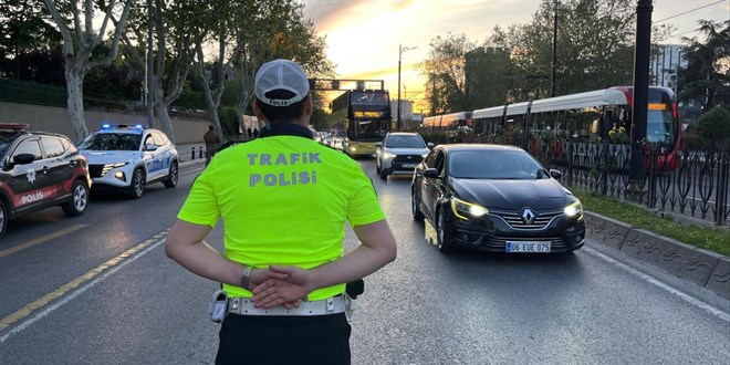 �stanbul'da Huzur Uygulamas�nda 1039 Ki�i G�zalt�na Al�nd�