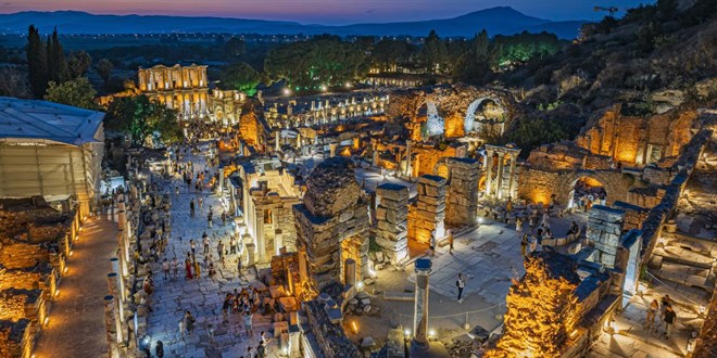 T�rkiye'de 27 M�ze ve �ren Yeri Gece Ziyarete A��l�yor