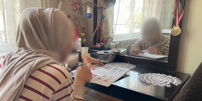 Tesettrl renciye 'Karaba' diyen retmene soruturma