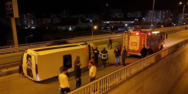 Gasp etti�i ara�larla �ehirde deh�et ya�atan 21 ya��ndaki gen� tutukland�