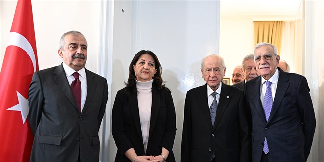 DEM Parti MHP'yi TBMM'de Ziyaret Edecek