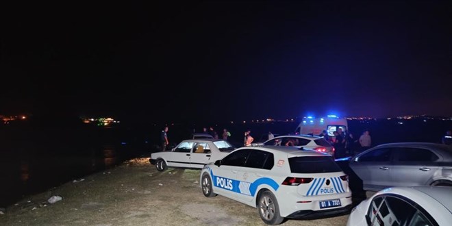 Seyhan Baraj Gl'nde Tekne Facias: Bir Kii Kayp, 5 Kii Kurtarld