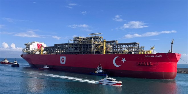 Trkiye'nin ilk yzer doal gaz retim platformu Osman Gazi Filyos Liman'nda
