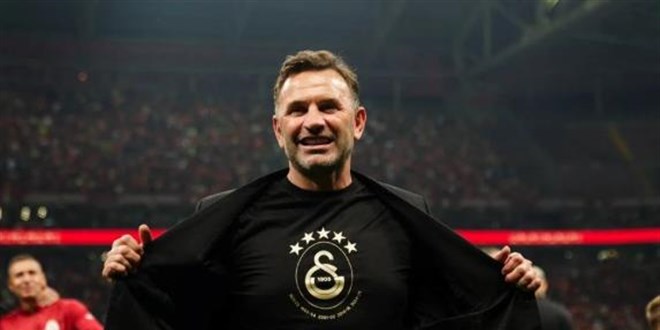 Galatasaray'dan Okan Buruk'a dev zam