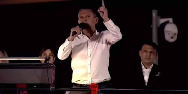 Akn Grlek'i tehdit eden zgr zel'e resen soruturma