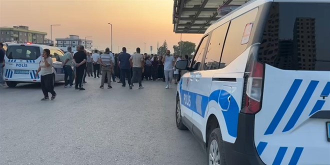Mersin'deki silahl kavgada 2 karde ld, 2 yaral