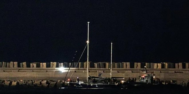 srail'in alkoyduu Madleen yelkenlisi Usdud Liman'nda