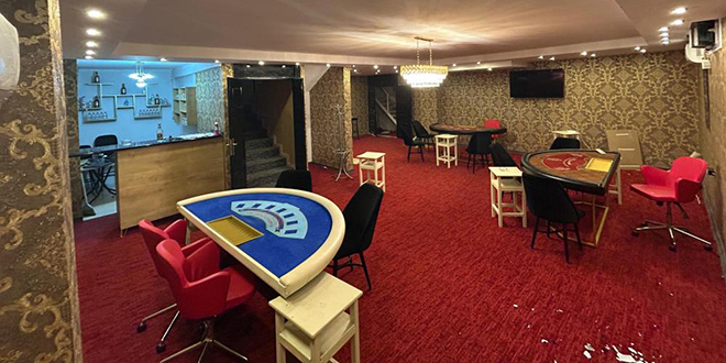 Okul bitiiinde kumarhane atlar: 5 tutuklama