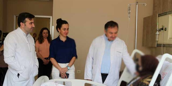 Zayflamak in Bitki ay Tketti, Karacier Nakliyle Hayata Tutundu
